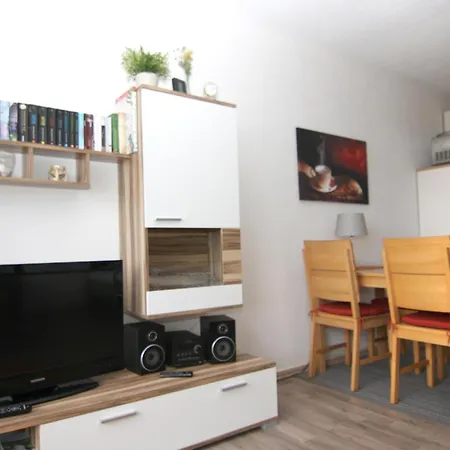 K1414 Fuer 2-4 Personen Mit Ostseeblick Апартаменты *